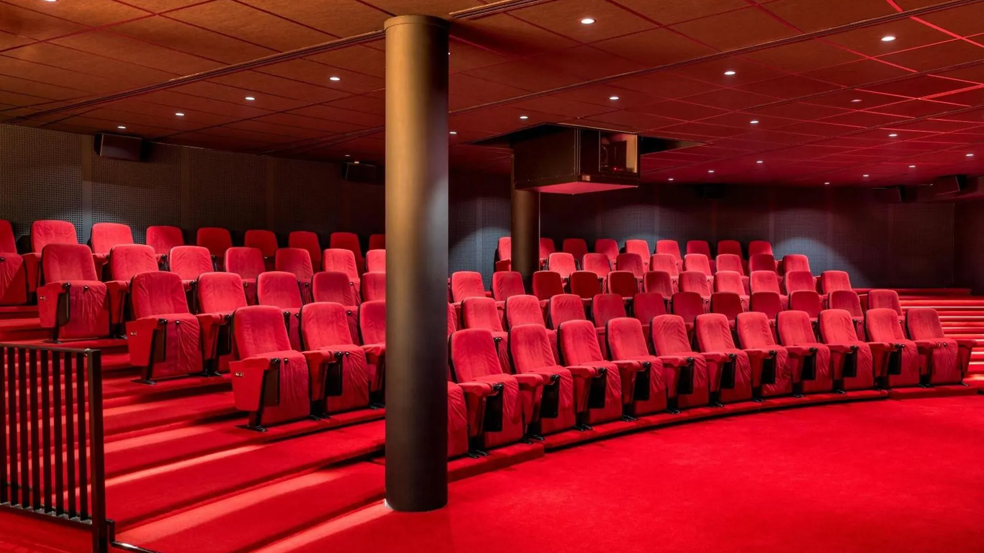 Corendon Amsterdam Schiphol Airport, A Tribute Portfolio Hotel バドフーフェドルプ