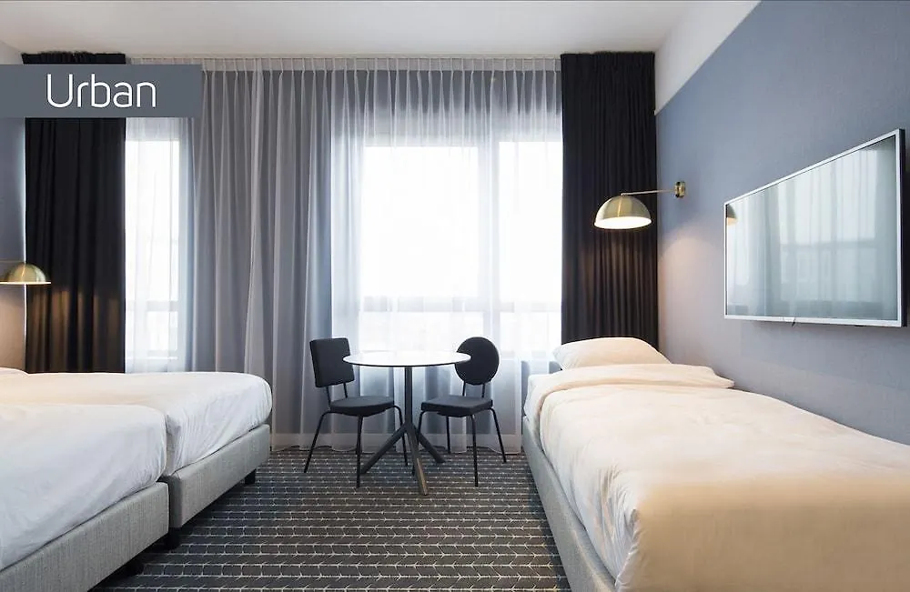 ****  Corendon Amsterdam Schiphol Airport, A Tribute Portfolio Hotel バドフーフェドルプ オランダ